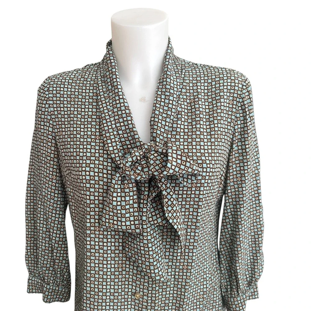 Tory Burch Aqua Brown Bow Tie Front Squares & Logo Print Blouse Sz‎ 6 100% Silk